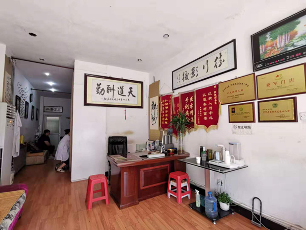 李?。和艘廴松膴^斗與堅守