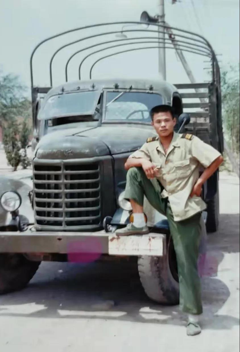 周定滿(mǎn)：從外出闖蕩到回鄉創(chuàng  )業(yè)，在鄉愁里復蘇的致富夢(mèng)想-云南能投軍創(chuàng  )產(chǎn)業(yè)投資有限公司