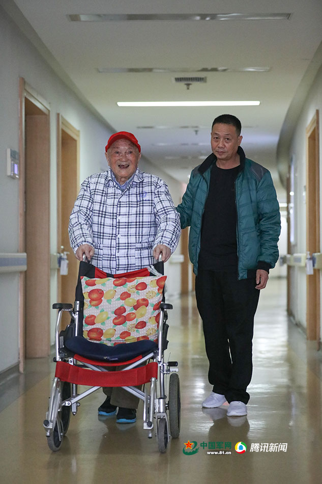 百歲紅軍的囑托｜向軒：萬(wàn)千河流匯大海 一切根源在連隊