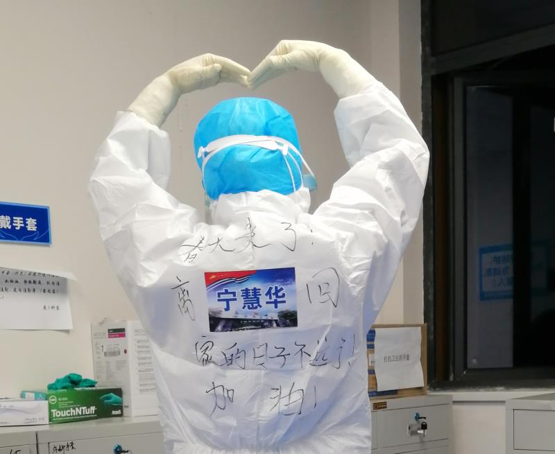 抗擊疫情，這對上海退役軍人夫婦齊上陣……