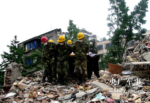 張喜忠：從掏糞工到國慶觀(guān)禮臺嘉賓，“北漂”退伍老兵的人生逆襲