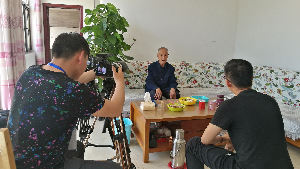 寧平年：從拉面小哥到影視編導，跨界追逐的人生夢(mèng)想