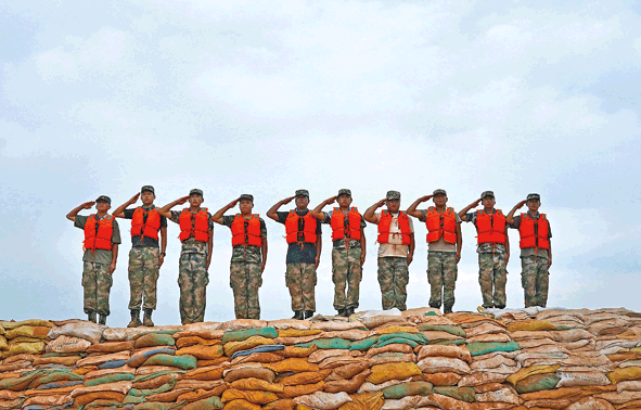 千里馳援 老兵“歸隊”-云南能投軍創(chuàng  )產(chǎn)業(yè)投資有限公司