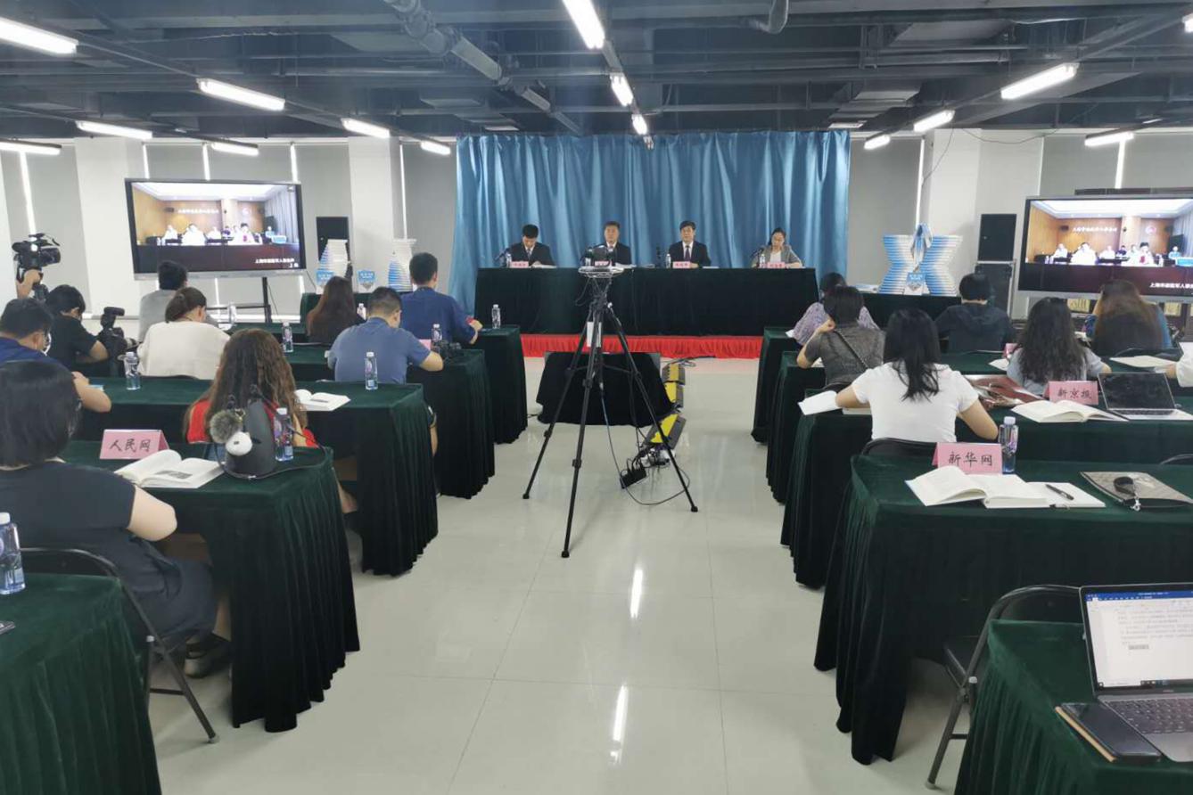 02.jpg 退役軍人事務(wù)部推出《戰“疫”有我 敢打必勝》主題圖書(shū)-云南能投軍創(chuàng )產(chǎn)業(yè)投資有限公司