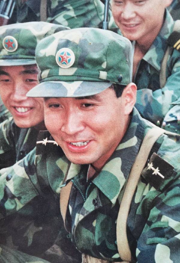 馬謙：從“愛(ài)兵模范”到“愛(ài)民書(shū)記”，扶貧路上真情依然-云南能投軍創(chuàng  )產(chǎn)業(yè)投資有限公司