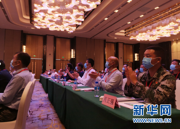 退役軍人村干部決戰脫貧攻堅和推進(jìn)鄉村振興現場(chǎng)交流會(huì )在貴州安順召開(kāi)