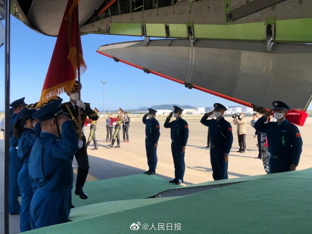 運-20接英雄回家，編號體現祖國對烈士們的無(wú)上尊崇