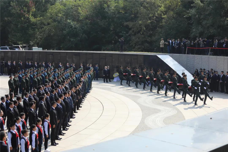 英魂入故土！?第七批在韓志愿軍烈士安葬儀式在沈陽(yáng)舉行
