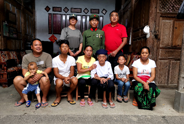 10.jpg 安振江:戰場(chǎng)余生不了情-云南能投軍創(chuàng )產(chǎn)業(yè)投資有限公司