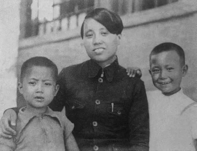 可愛(ài)的中國您看到了嗎？您犧牲前在監牢里的憧憬，都實(shí)現了！-云南能投軍創(chuàng  )產(chǎn)業(yè)投資有限公司