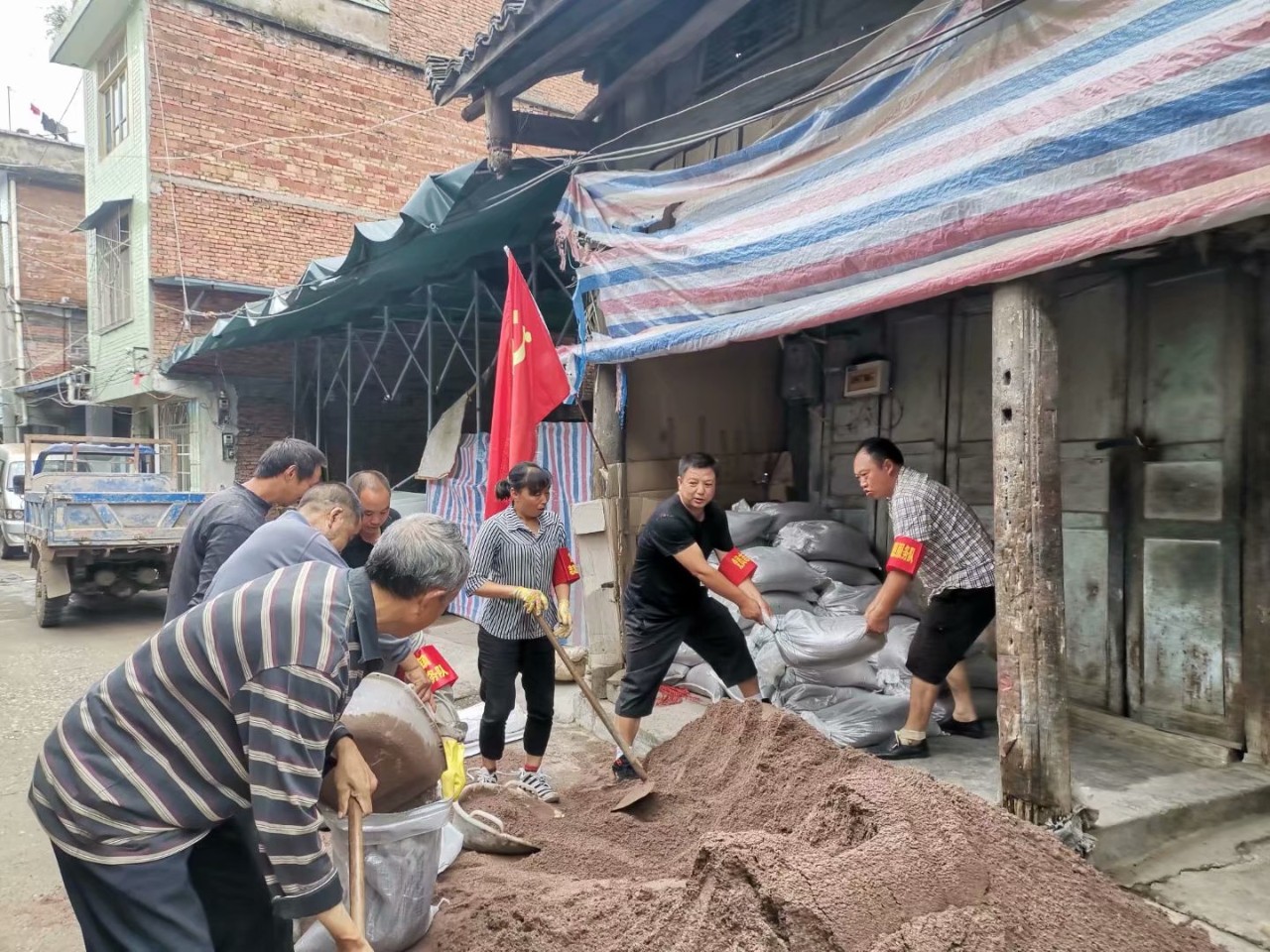 黃仁遠：大渡河畔“兵支書(shū)”-云南能投軍創(chuàng  )產(chǎn)業(yè)投資有限公司