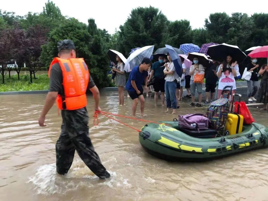若有戰，召必回！各地退役軍人星夜馳援河南！