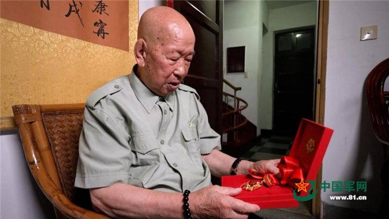 從96歲老黨員隔空對話(huà)犧牲戰友說(shuō)開(kāi)去-云南能投軍創(chuàng  )產(chǎn)業(yè)投資有限公司