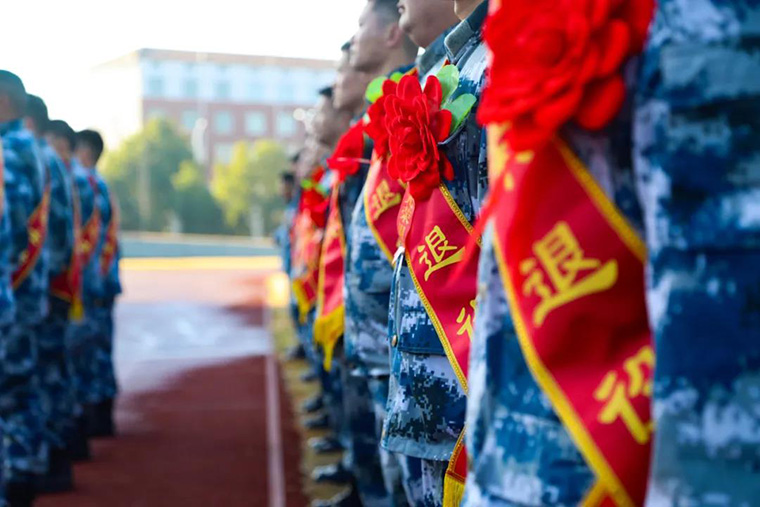 告別軍旗，回首仍是少年！-云南能投軍創(chuàng  )產(chǎn)業(yè)投資有限公司