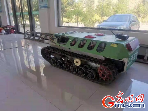 無(wú)人機“種出”的水果有什么不一樣？探訪(fǎng)這群退役老兵的創(chuàng  )業(yè)故事