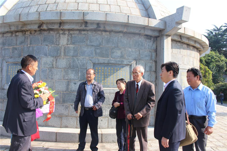 39年如一日，退伍老兵徐振理踏訪(fǎng)千山萬(wàn)水為英烈尋親