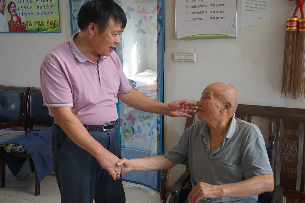 “兵支書(shū)”扎根鄉村30年，當好脫貧致富帶頭人-云南能投軍創(chuàng  )產(chǎn)業(yè)投資有限公司