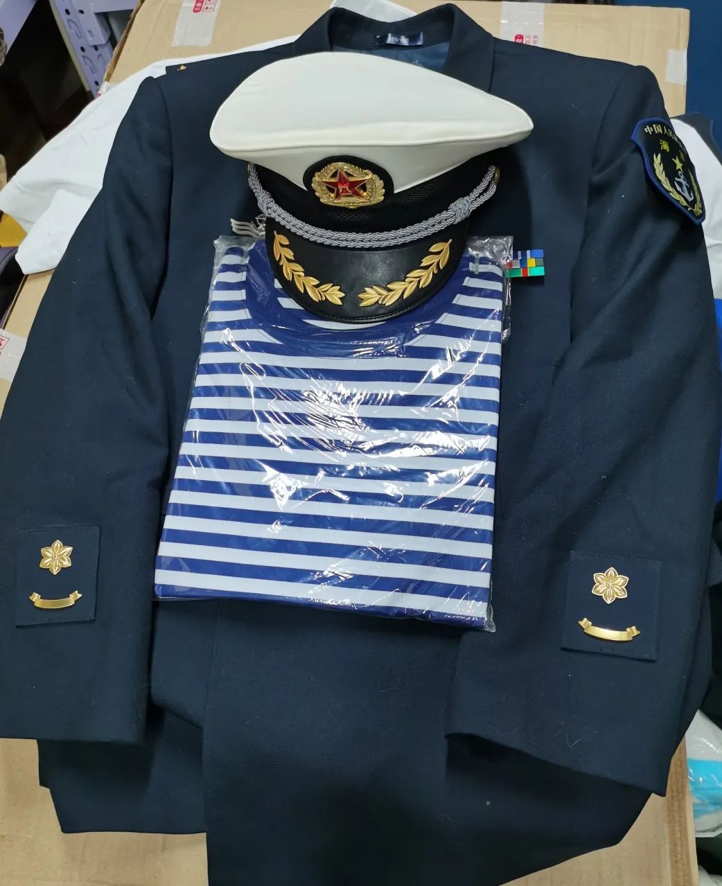 了不起的退役軍人丨40歲從軍醫“跨界”到海關(guān)，他竟還能年年拿第一！