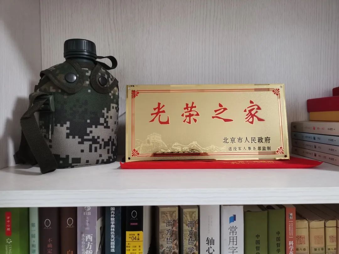 了不起的退役軍人丨40歲從軍醫“跨界”到海關(guān)，他竟還能年年拿第一！