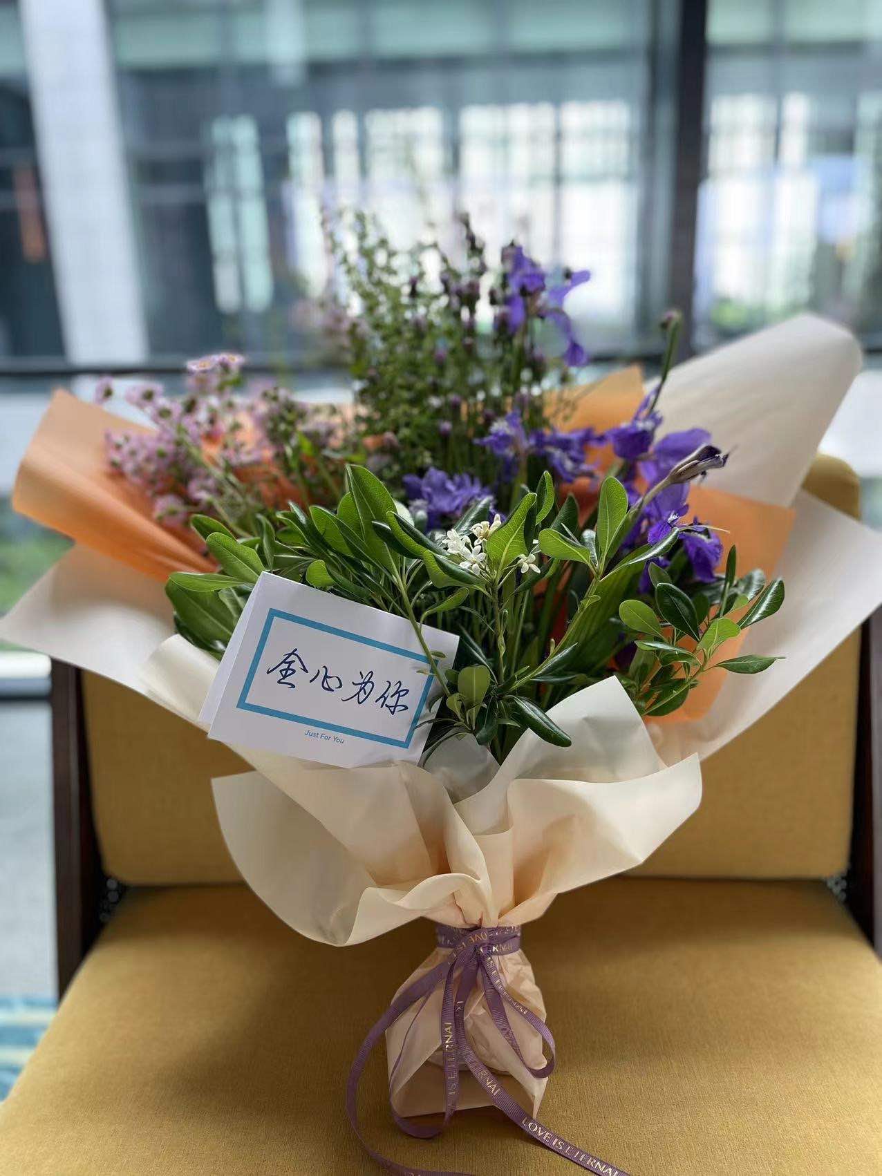 被發(fā)現了，方艙九旬老人居然是志愿軍英模！醫護們敬為“艙寶”