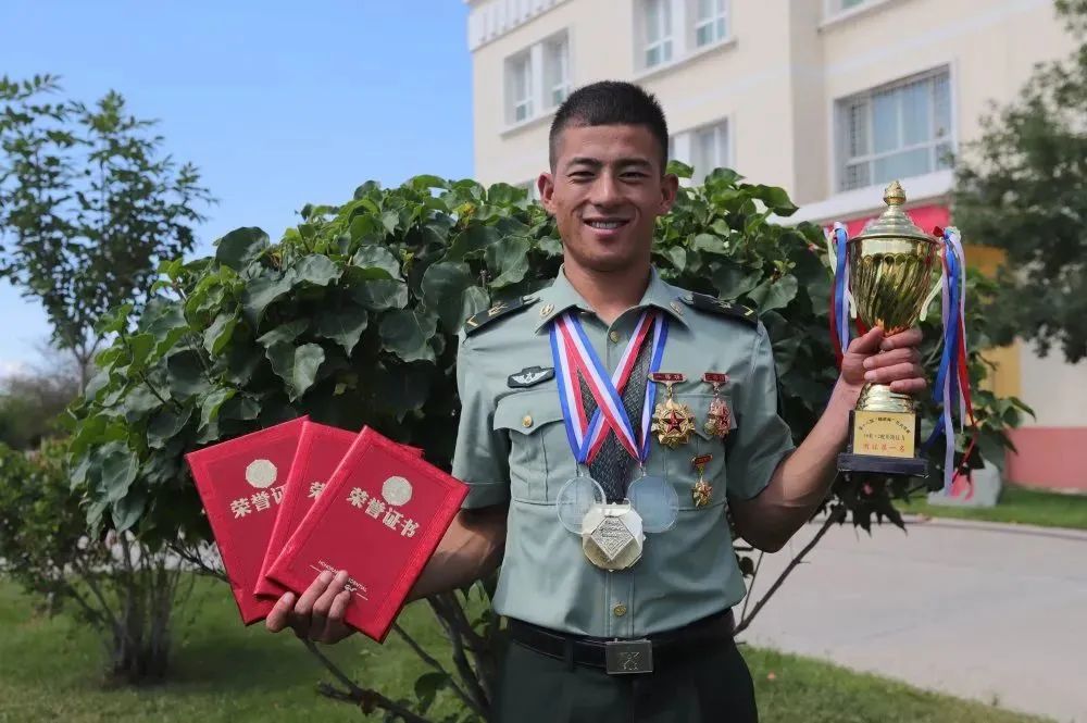 提干！從農民工到一等功！-云南能投軍創(chuàng  )產(chǎn)業(yè)投資有限公司