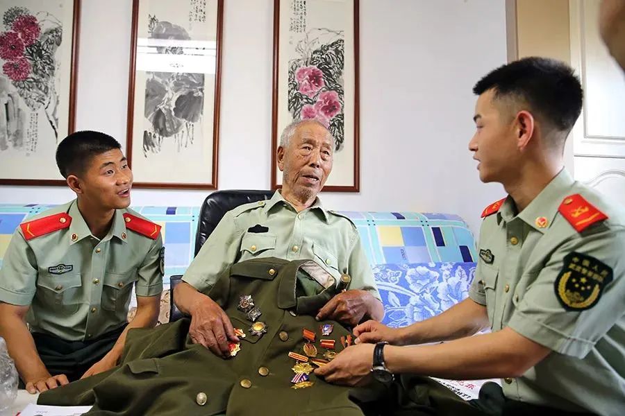 百歲紅軍譚德本，一路走好！