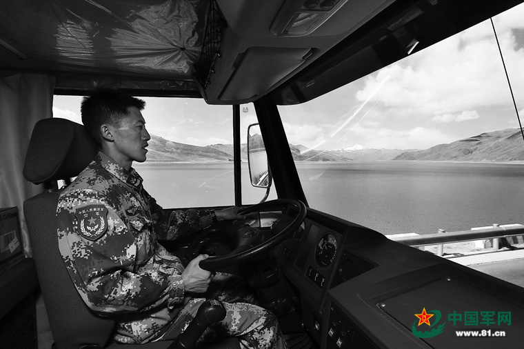 一位甘巴拉老兵的“行路青春”：戍邊二十年，安全行車(chē)一百余萬(wàn)公里