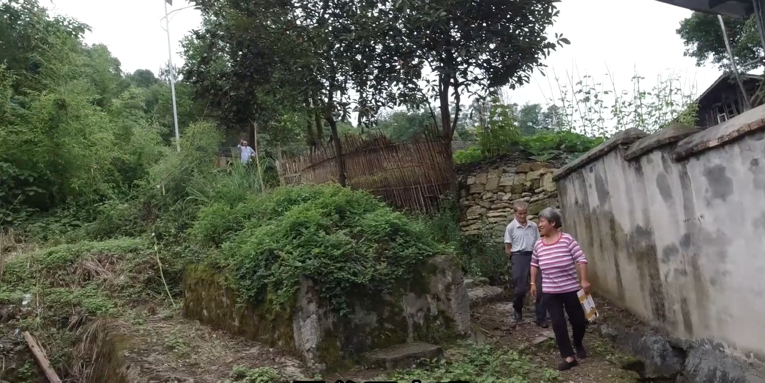 小伙花1500元買(mǎi)張遺照竟是湖南烈士