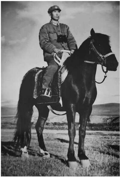 2.jpeg 99歲老紅軍鮑彥章——戎馬一生不染塵-云南能投軍創(chuàng )產(chǎn)業(yè)投資有限公司