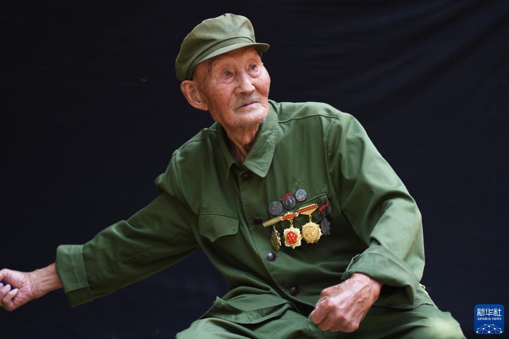 1128913421_16604372933741n.jpeg 浴血榮光丨致敬抗戰老戰士——張德運-云南能投軍創(chuàng )產(chǎn)業(yè)投資有限公司