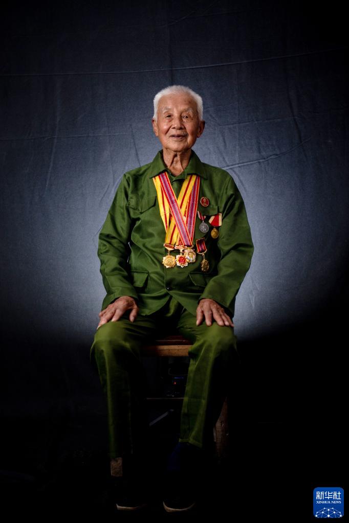 浴血榮光丨致敬抗戰老戰士——陳喬-云南能投軍創(chuàng  )產(chǎn)業(yè)投資有限公司