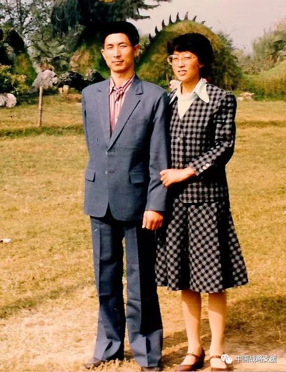 軍人家庭 | 永遠的軍嫂-云南能投軍創(chuàng  )產(chǎn)業(yè)投資有限公司