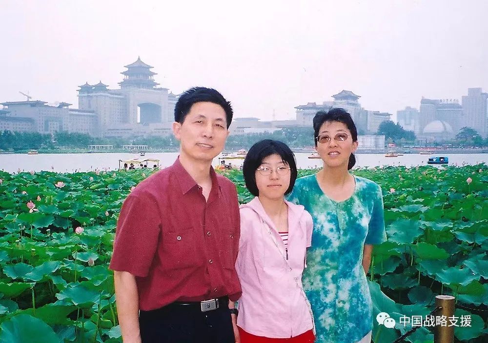 軍人家庭 | 永遠的軍嫂-云南能投軍創(chuàng  )產(chǎn)業(yè)投資有限公司