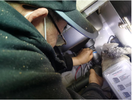 309c236f8da4246b438052.png 天有一雙手——記軍休干部吳建德義務(wù)為民服務(wù)11年-云南能投軍創(chuàng )產(chǎn)業(yè)投資有限公司