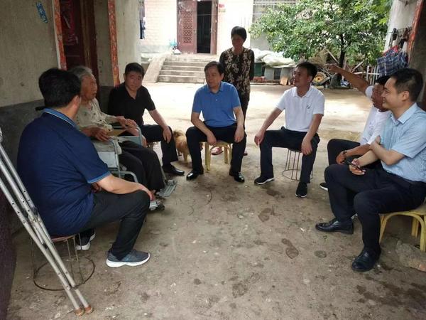 駐村第一書(shū)記王宗勝：為群眾創(chuàng  )造實(shí)實(shí)在在的幸福生活