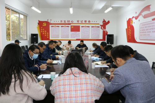 吉宏龍佳到省軍休中心休養科宣講黨的二十大精神-云南能投軍創(chuàng  )產(chǎn)業(yè)投資有限公司