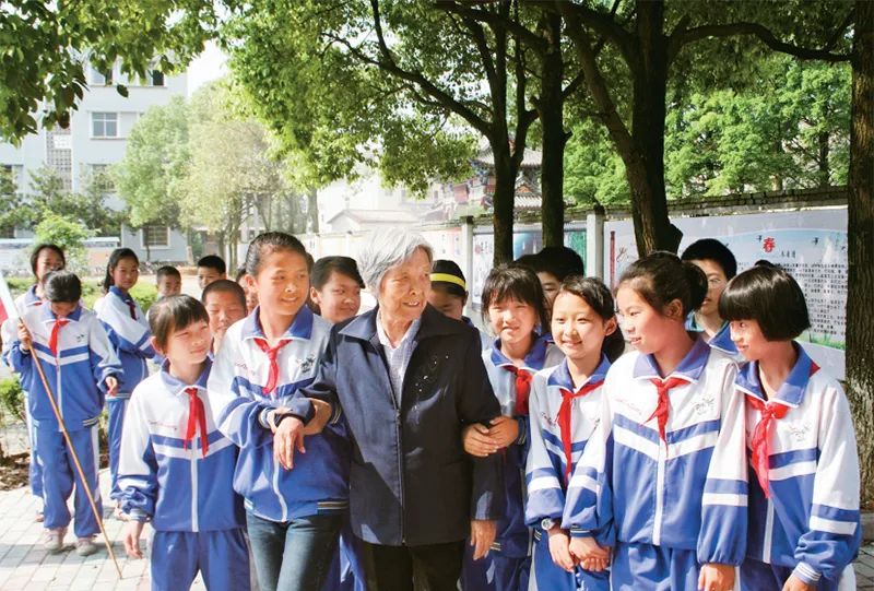 送別！龔全珍老人走了，享年100歲-云南能投軍創(chuàng  )產(chǎn)業(yè)投資有限公司