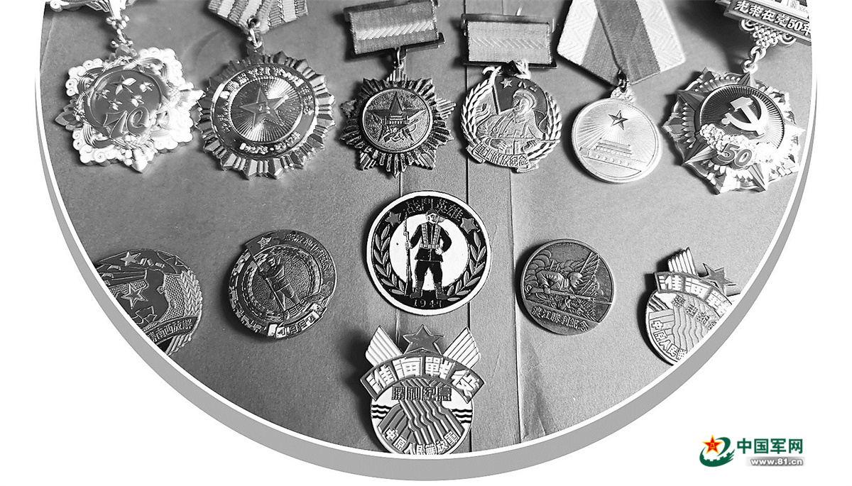 16349836_6866e711f8d0756cc0989e0a13341961.jpg 英雄郝珍富:赫赫戰功為何選擇無(wú)言-云南能投軍創(chuàng )產(chǎn)業(yè)投資有限公司